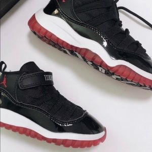 Jordan 11 retro kids size 11y-3y